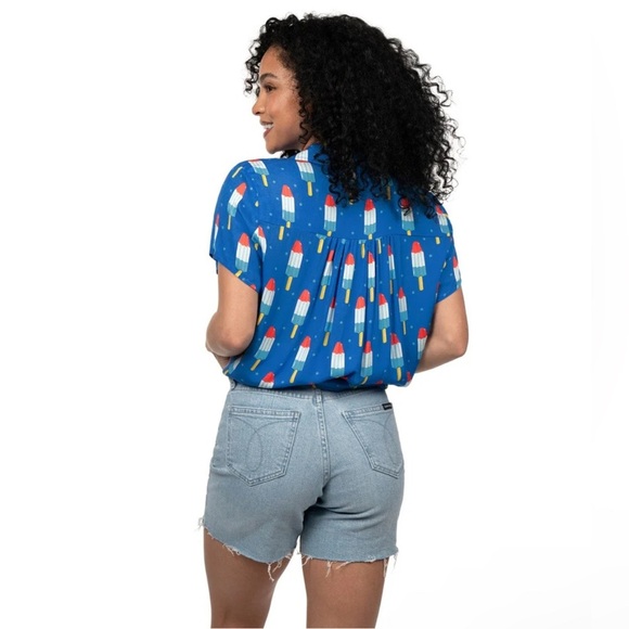 Tipsy Elves WOMEN'S Blue GRAND FINALE TIE-FRONT SHIRT Popsicle Print Size Small - Picture 2 of 9